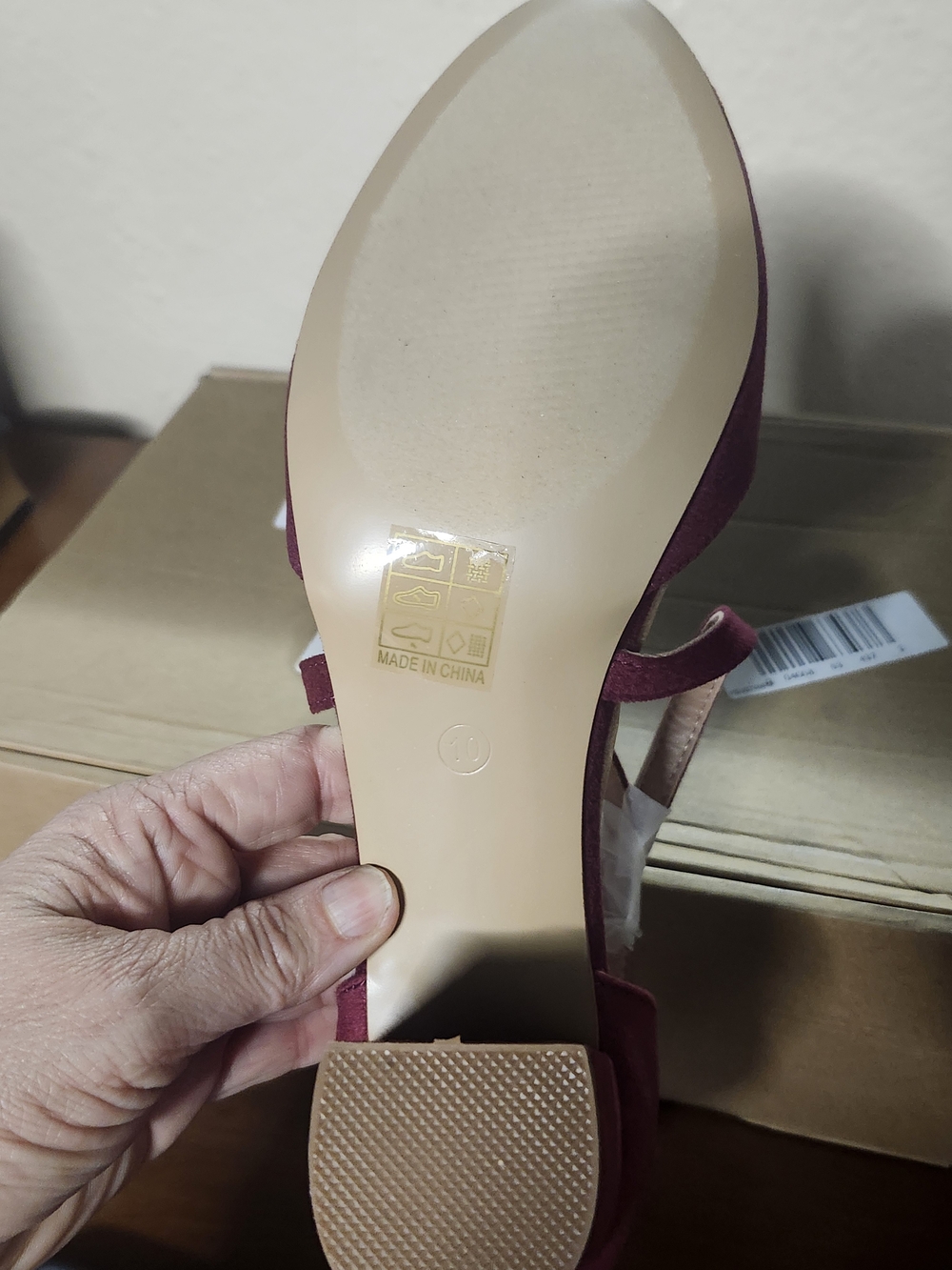 Journee Collection Women's Burgundy/Wine Block Heel Sandals Suede NIB - Picture 3 of 7